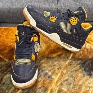 Jordan Men's Dark Blue and Yellow Sneakers